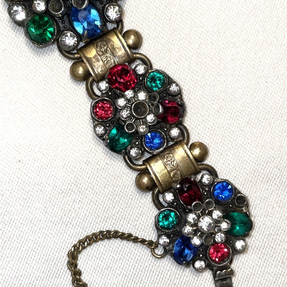 Gorgeous vintage costume jewelry bracelet